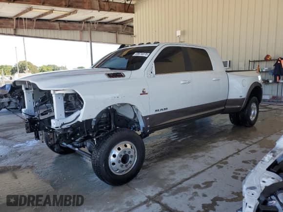 ✅ 2024 Ram 3500 Longhorn • VIN: 3C63RRNL1RG109285 • Лот: 49674075. Опубликован ранее на Copart с пробегом Не указан. Бесплатный доступ к архиву аукционных продаж из США и подробный отчёт об истории автомобиля на DreamBid. Изображение 1.