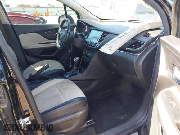 ✅ 2019 Buick Encore Preferred • VIN: KL4CJASB2KB931549 • Lot: 43000961. Wystawiony na IAAI z przebiegiem 107 840 mil. Bezpłatny archiwum sprzedaży aukcyjnych z USA i szczegółowy raport historii pojazdu na DreamBid. Zdjęcie 5.