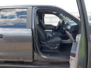 ✅ 2017 Ford F-150 XL • VIN: 1FTEW1CP7HKE35908 • Lot: 43442010. Wystawiony na IAAI z przebiegiem 176 851 mil. Bezpłatny archiwum sprzedaży aukcyjnych z USA i szczegółowy raport historii pojazdu na DreamBid. Zdjęcie 5.