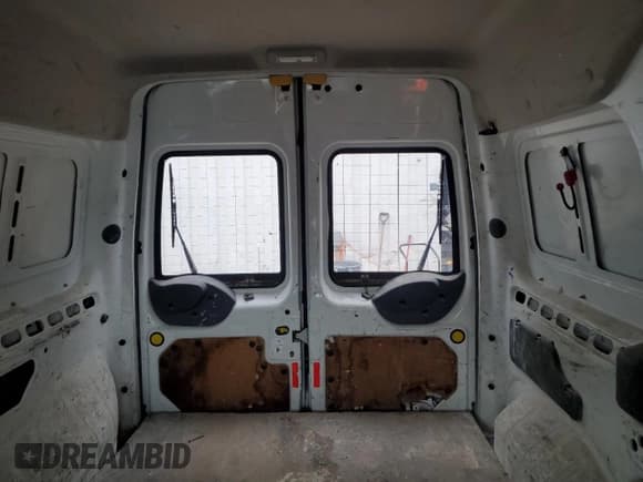 ✅ 2013 Ford Transit Connect XLT • VIN: NM0LS7DN1DT159326 • Lot: 81146335. Listed on Copart with 105,901 mi. Free auction sales archive from the USA and detailed vehicle history report at DreamBid. Image 10.