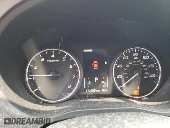 ✅ 2014 Mitsubishi Outlander SE • VIN: JA4AZ3A32EZ003404 • Lot: 68136455. Listed on Copart with 172,185 mi. Free auction sales archive from the USA and detailed vehicle history report at DreamBid. Image 9.