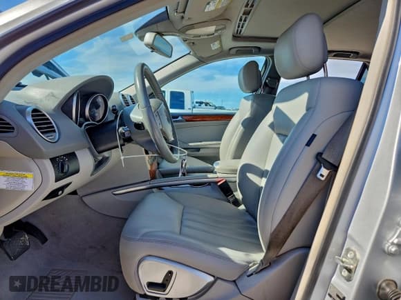 ✅ 2008 Mercedes-Benz M 350 • VIN: 4JGBB86E28A410451 • Lot: 94185555. Listed on Copart with 76,280 mi. Free auction sales archive from the USA and detailed vehicle history report at DreamBid. Image 7.