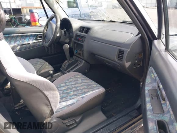 ✅ 1996 Suzuki X-90 • VIN: JS3LB11S6T4101684 • Лот: 41665140. Опубликован ранее на IAAI с пробегом 191 982 миль. Бесплатный доступ к архиву аукционных продаж из США и подробный отчёт об истории автомобиля на DreamBid. Изображение 5.