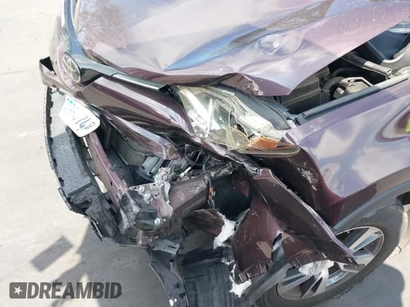 ✅ 2018 Toyota RAV4 XLE • VIN: 2T3WFREV8JW465026 • Lot: 43248107. Listed on IAAI with 67,739 mi. Free auction sales archive from the USA and detailed vehicle history report at DreamBid. Image 22.