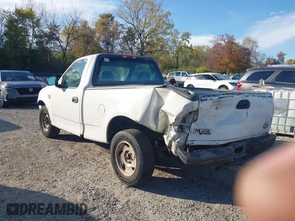 ✅ 2002 Ford F-150 XL • VIN: 2FTRF17232CA92137 • Lot: 43619058. Listed on IAAI with 195,479 mi. Free auction sales archive from the USA and detailed vehicle history report at DreamBid. Image 3.