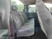 2000 Chevrolet Silverado 2500 LS с VIN 1GCGK29U1YE242031, выставлен на аукционе Copart как лот 84549485 с пробегом 234 569 миль миль и Списание • Salvage title. История ставок и продаж доступна на DreamBid. Изображение 10.