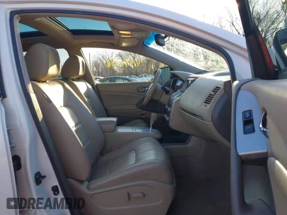 2012 Nissan Murano SL z VIN JN8AZ1MW9CW240149, wystawiony jako IAAI lot #41791338 z przebiegiem 135 987 mil mil oraz . Historia ofert i sprzedaży dostępna na DreamBid. Obrazek 5.
