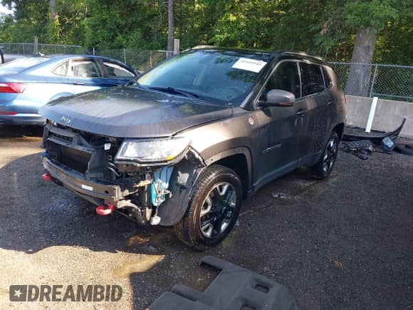 2018 Jeep Compass Trailhawk z VIN 3C4NJDDB8JT343455, wystawiony jako IAAI lot #42545545 z przebiegiem 90 515 mil mil oraz . Historia ofert i sprzedaży dostępna na DreamBid. Obrazek 18.