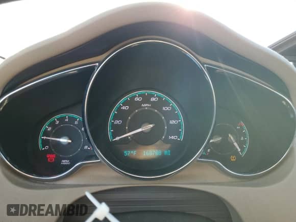 2010 Chevrolet Malibu 1LS с VIN 1G1ZB5EB5AF241925, выставлен на аукционе Copart как лот 81692905 с пробегом 168 788 миль миль и Чистый • Clean title. История ставок и продаж доступна на DreamBid. Изображение 9.