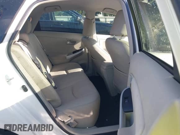 2015 Toyota Prius Four z VIN JTDKN3DU4F1928437, wystawiony jako IAAI lot #42976061 z przebiegiem 78 094 mil mil oraz . Historia ofert i sprzedaży dostępna na DreamBid. Obrazek 8.