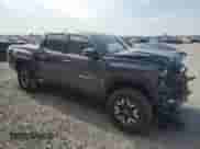 2023 Toyota Tacoma SR5 z VIN 3TMAZ5CN8PM197537, wystawiony jako Copart lot #57041955 z przebiegiem 43 412 mil mil oraz Szkoda całkowita • Salvage title. Historia ofert i sprzedaży dostępna na DreamBid. Obrazek 4.