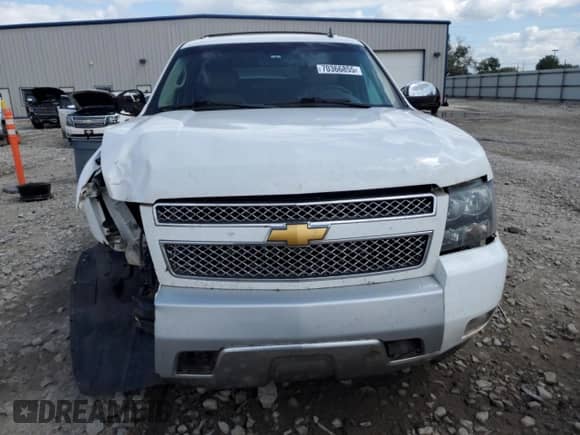 2012 Chevrolet Suburban LT с VIN 1GNSKJE72CR258834, выставлен на аукционе Copart как лот 70366855 с пробегом 320 039 миль миль и На запчасти • Non repairable. История ставок и продаж доступна на DreamBid. Изображение 5.