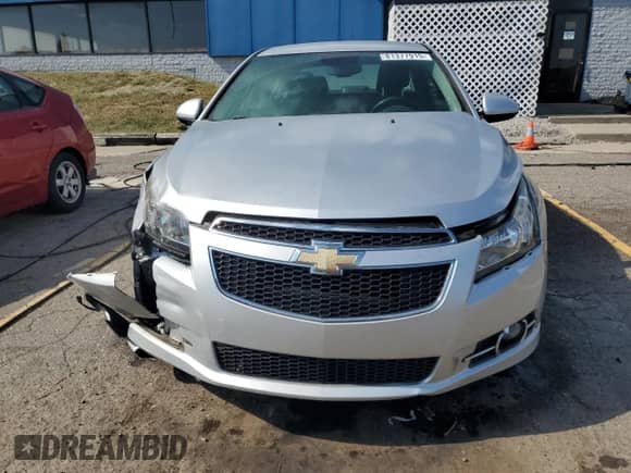 2014 Chevrolet Cruze 1LT z VIN 1G1PC5SB4E7334217, wystawiony jako Copart lot #81377915 z przebiegiem 90 549 mil mil oraz Czysty tytuł • Clean title. Historia ofert i sprzedaży dostępna na DreamBid. Obrazek 5.