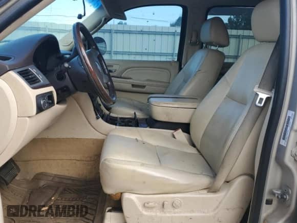 2007 Cadillac Escalade ESV с VIN 1GYFK66867R284481, выставлен на аукционе Copart как лот 69938605 с пробегом Не указан миль и Списание • Salvage title. История ставок и продаж доступна на DreamBid. Изображение 7.