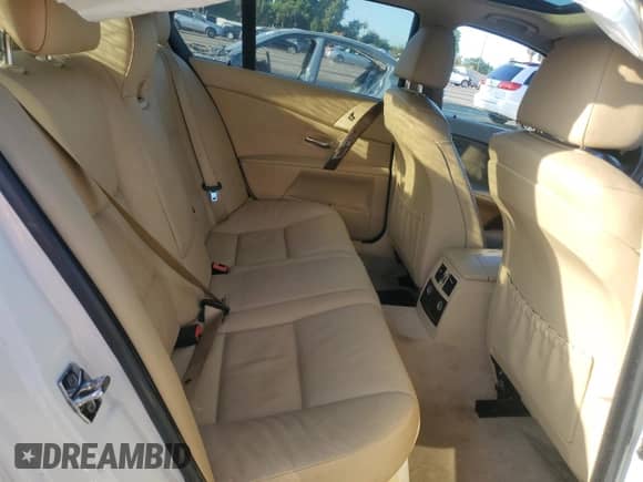 2006 BMW 5 Series 525i с VIN WBANE535X6CK90196, выставлен на аукционе Copart как лот 61225275 с пробегом 157 527 миль миль и Списание • Salvage title. История ставок и продаж доступна на DreamBid. Изображение 10.