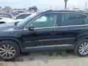 2017 Volkswagen Tiguan Wolfsburg Edition с VIN WVGRV7AX2HK005905, выставлен на аукционе IAAI как лот 42053590 с пробегом 94 864 миль миль и . История ставок и продаж доступна на DreamBid. Изображение 14.