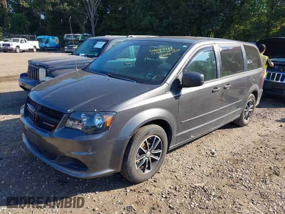 2017 Dodge Grand Caravan SE with VIN 2C4RDGBG5HR694782, listed as a IAAI auction lot 43284110 with 140,978 mi miles and . Bid and sale history available at DreamBid. Image 2.