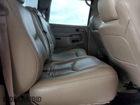 2005 GMC Sierra 1500 SLT z VIN 2GTEC13T951242645, wystawiony jako Copart lot #73663114 z przebiegiem 267 618 mil mil oraz Szkoda całkowita • Salvage title. Historia ofert i sprzedaży dostępna na DreamBid. Obrazek 11.