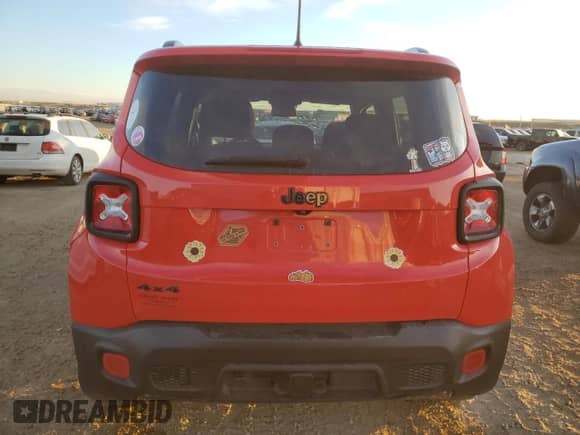 2017 Jeep Renegade Latitude with VIN ZACCJBBB1HPG63782, listed as a Copart auction lot 87166615 with 121,428 mi miles and Salvage title. Bid and sale history available at DreamBid. Image 6.