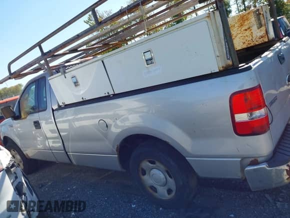2005 Ford F-150 XL с VIN 1FTRF12245NC08743, выставлен на аукционе IAAI как лот 43335889 с пробегом 276 183 миль миль и . История ставок и продаж доступна на DreamBid. Изображение 14.
