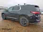 2023 Chevrolet Traverse Premier z VIN 1GNERKKW4PJ178661, wystawiony jako Copart lot #63104075 z przebiegiem 35 802 mil mil oraz Czysty tytuł • Clean title. Historia ofert i sprzedaży dostępna na DreamBid. Obrazek 2.