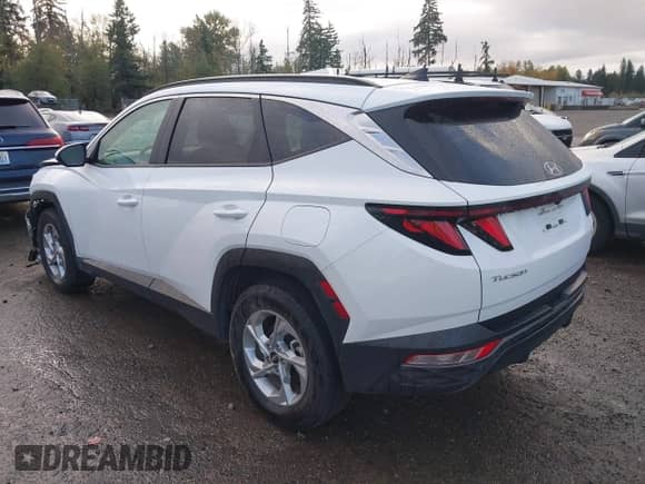 2024 Hyundai Tucson SEL z VIN 5NMJBCDE2RH421639, wystawiony jako IAAI lot #43539692 z przebiegiem 37 859 mil mil oraz . Historia ofert i sprzedaży dostępna na DreamBid. Obrazek 3.