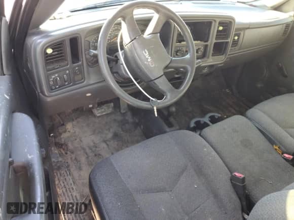 2006 GMC Sierra 1500 Work Truck z VIN 1GTEK14X26Z142173, wystawiony jako Copart lot #88342695 z przebiegiem 170 171 mil mil oraz Szkoda całkowita • Salvage title. Historia ofert i sprzedaży dostępna na DreamBid. Obrazek 8.