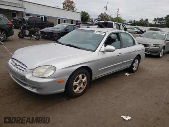 2001 Hyundai Sonata с VIN KMHWF25S71A384090, выставлен на аукционе Copart как лот 81514724 с пробегом 67 812 миль миль и На запчасти • Non repairable. История ставок и продаж доступна на DreamBid. Изображение 1.