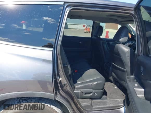 2017 Honda Pilot EX-L with VIN 5FNYF5H58HB027491, listed as a IAAI auction lot 43356758 with 124,805 mi miles and . Bid and sale history available at DreamBid. Image 8.