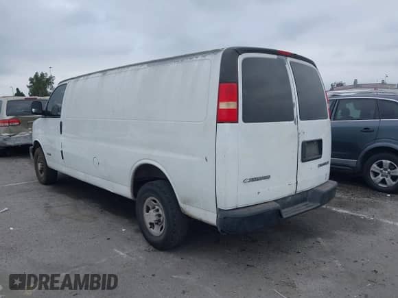 2005 Chevrolet Express Cargo with VIN 1GCGG29V551263686, listed as a IAAI auction lot 42359510 with 387,144 mi miles and . Bid and sale history available at DreamBid. Image 3.