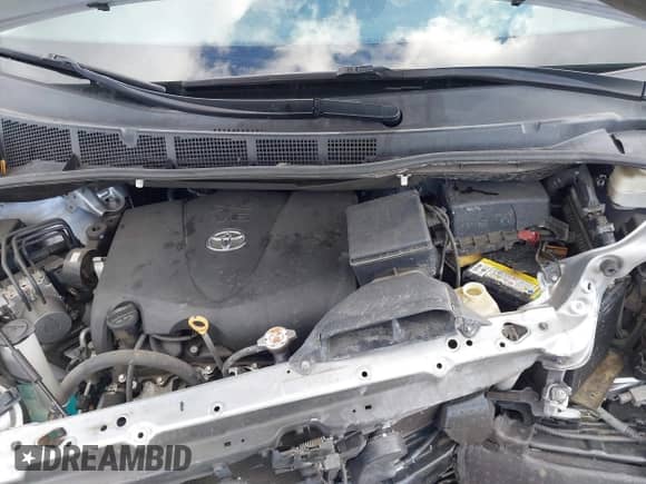 2017 Toyota Sienna XLE Auto Access Seat z VIN 5TDYZ3DC6HS809784, wystawiony jako IAAI lot #41546264 z przebiegiem 98 937 mil mil oraz . Historia ofert i sprzedaży dostępna na DreamBid. Obrazek 10.