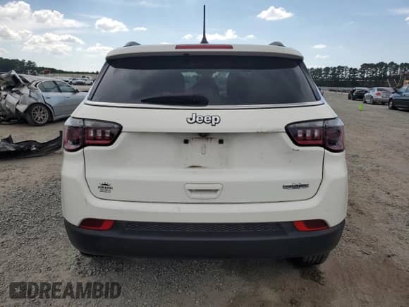 2021 Jeep Compass Latitude z VIN 3C4NJCBB5MT552962, wystawiony jako Copart lot #66144555 z przebiegiem 61 466 mil mil oraz Szkoda całkowita • Salvage title. Historia ofert i sprzedaży dostępna na DreamBid. Obrazek 6.