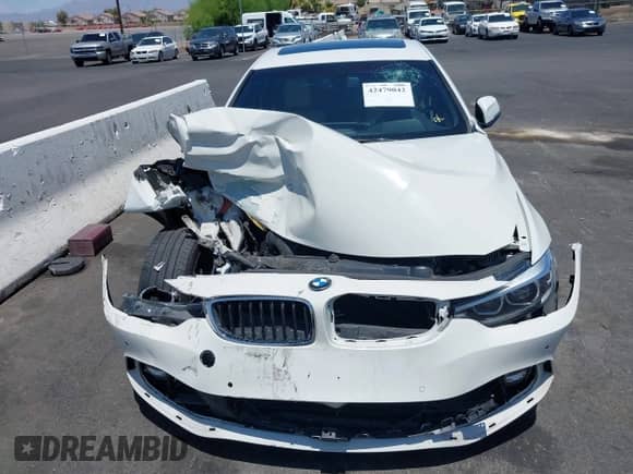 2018 BMW 4 Series 430i with VIN WBA4J1C50JBG75834, listed as a IAAI auction lot 42479042 with 67,478 mi miles and . Bid and sale history available at DreamBid. Image 13.