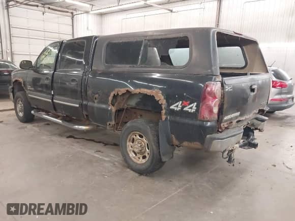 2003 Chevrolet Silverado 2500HD LS с VIN 1GCHK23183F149870, выставлен на аукционе IAAI как лот 42545787 с пробегом Не указан миль и . История ставок и продаж доступна на DreamBid. Изображение 3.