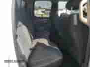 2020 Ram 1500 Big Horn z VIN 1C6RREBT7LN210837, wystawiony jako Copart lot #70735855 z przebiegiem Nie podano mil oraz Szkoda całkowita • Salvage title. Historia ofert i sprzedaży dostępna na DreamBid. Obrazek 10.