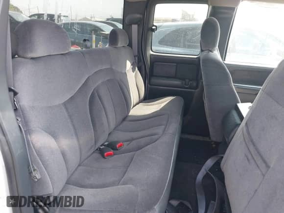 2002 GMC Sierra 1500 SLE с VIN 2GTEC19T221388503, выставлен на аукционе IAAI как лот 43090007 с пробегом 142 668 миль миль и . История ставок и продаж доступна на DreamBid. Изображение 8.