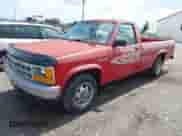 1992 Dodge Dakota S с VIN 1B7FL26X3NS677489, выставлен на аукционе IAAI как лот 42167931 с пробегом 108 582 миль миль и . История ставок и продаж доступна на DreamBid. Изображение 2.