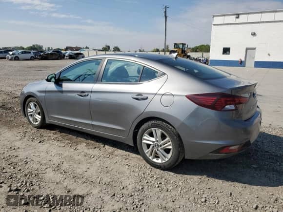 2019 Hyundai Elantra SEL с VIN 5NPD84LFXKH477672, выставлен на аукционе Copart как лот 71114895 с пробегом 67 950 миль миль и Списание • Salvage title. История ставок и продаж доступна на DreamBid. Изображение 2.