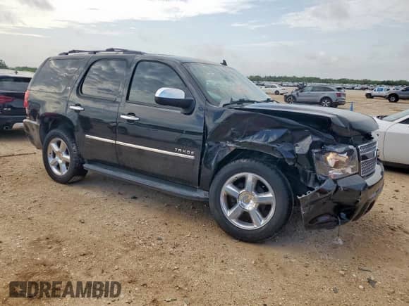 2011 Chevrolet Tahoe LTZ z VIN 1GNSCCE01BR117313, wystawiony jako Copart lot #63123425 z przebiegiem 175 182 mil mil oraz Szkoda całkowita • Salvage title. Historia ofert i sprzedaży dostępna na DreamBid. Obrazek 4.