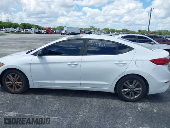 2017 Hyundai Elantra SE with VIN 5NPD84LF4HH143596, listed as a IAAI auction lot 42965999 with 160,653 mi miles and . Bid and sale history available at DreamBid. Image 14.