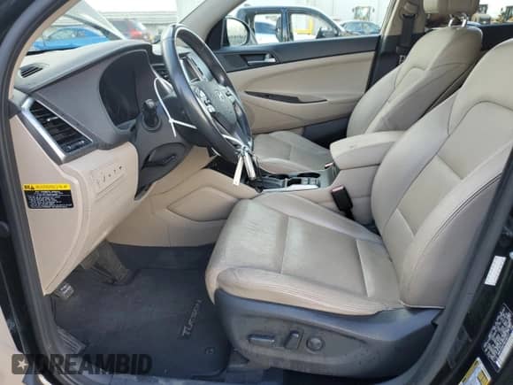 2016 Hyundai Tucson Sport z VIN KM8J33A27GU183117, wystawiony jako Copart lot #81871985 z przebiegiem 106 286 mil mil oraz Szkoda całkowita • Salvage title. Historia ofert i sprzedaży dostępna na DreamBid. Obrazek 7.