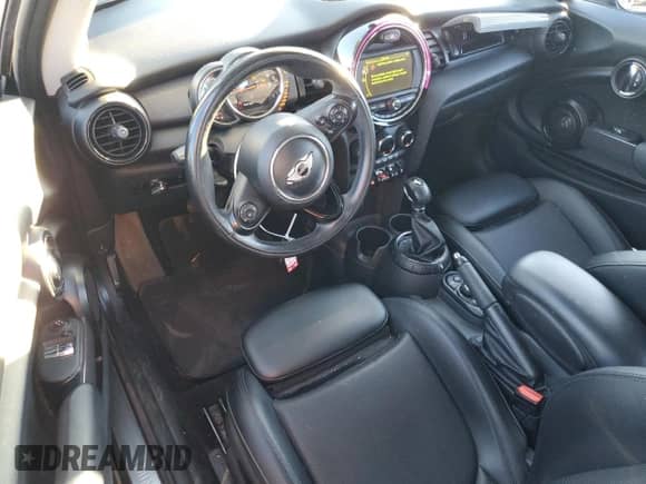 2015 MINI Hardtop with VIN WMWXM5C5XF3A60995, listed as a Copart auction lot 86899115 with 161,514 mi miles and Salvage title. Bid and sale history available at DreamBid. Image 8.