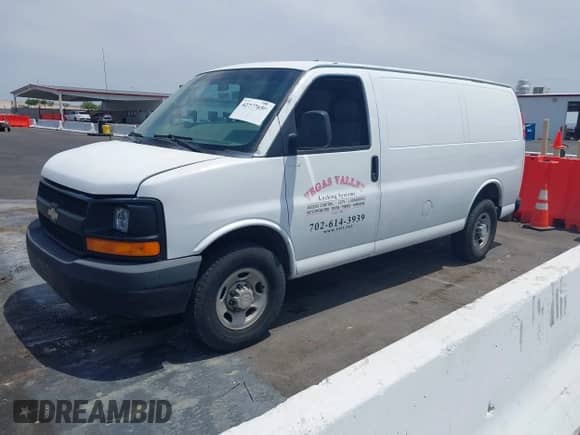 2008 Chevrolet Express Cargo with VIN 1GCGG25C581171941, listed as a IAAI auction lot 42777650 with 186,456 mi miles and . Bid and sale history available at DreamBid. Image 2.