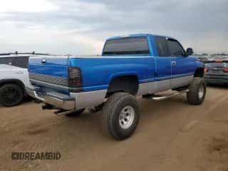 1999 Dodge 1500 с VIN 3B7HF13Z0XG176876, выставлен на аукционе Copart как лот 59766554 с пробегом 126 785 миль миль и Чистый • Clean title. История ставок и продаж доступна на DreamBid. Изображение 3.