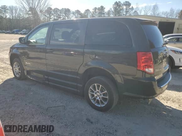 2011 Dodge Grand Caravan R/T with VIN 2D4RN7DGXBR775085, listed as a Copart auction lot 42339855 with 99,871 mi miles and Clean title. Bid and sale history available at DreamBid. Image 2.