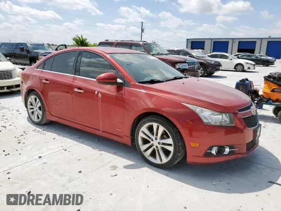2014 Chevrolet Cruze LTZ z VIN 1G1PG5SB1E7208207, wystawiony jako Copart lot #62102345 z przebiegiem 109 469 mil mil oraz Szkoda całkowita • Salvage title. Historia ofert i sprzedaży dostępna na DreamBid. Obrazek 4.