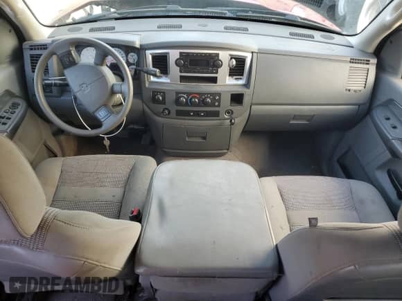 2008 Dodge 3500 Laramie z VIN 3D7MX48A18G229396, wystawiony jako Copart lot #47978865 z przebiegiem Nie podano mil oraz Szkoda całkowita • Salvage title. Historia ofert i sprzedaży dostępna na DreamBid. Obrazek 8.