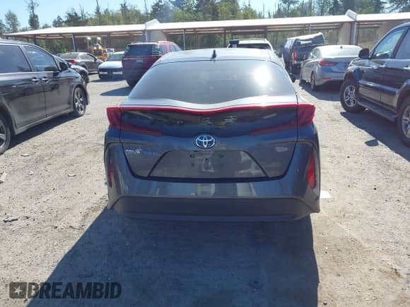 2018 Toyota Prius Plus z VIN JTDKARFP1J3071500, wystawiony jako IAAI lot #42665651 z przebiegiem 168 014 mil mil oraz . Historia ofert i sprzedaży dostępna na DreamBid. Obrazek 17.