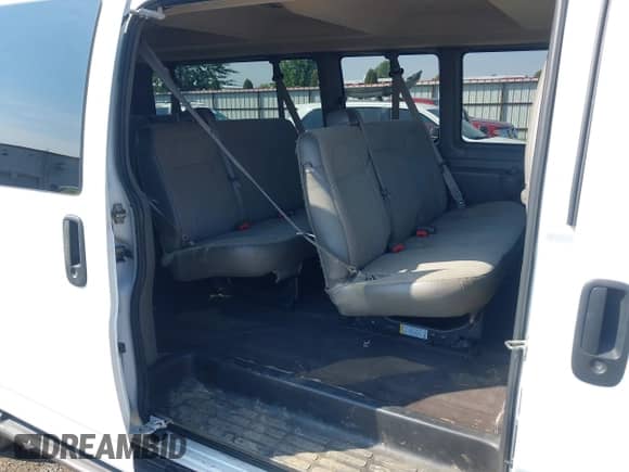 2020 Chevrolet Express Passenger LT с VIN 1GAZGPFG4L1127549, выставлен на аукционе IAAI как лот 43125998 с пробегом 75 177 миль миль и . История ставок и продаж доступна на DreamBid. Изображение 8.