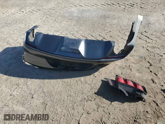 2015 Ford Mustang V6 with VIN 1FA6P8AM8F5304619, listed as a Copart auction lot 68827565 with 101,949 mi miles and Clean title. Bid and sale history available at DreamBid. Image 12.